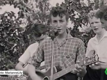 Antes que reyes de la música, adolescentes: los vídeos caseros y maquetas perdidas de Bowie, Adele o Lady Gaga Antes que reyes de la música, adolescentes: los vídeos caseros y maquetas perdidas de Bowie, Adele o Lady Gaga