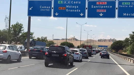 Tráfico a la salida de Sevilla con destinos a las principales zonas turísticas de costa y litoral. Tráfico a la salida de Sevilla con destinos a las principales zonas turísticas de costa y litoral.