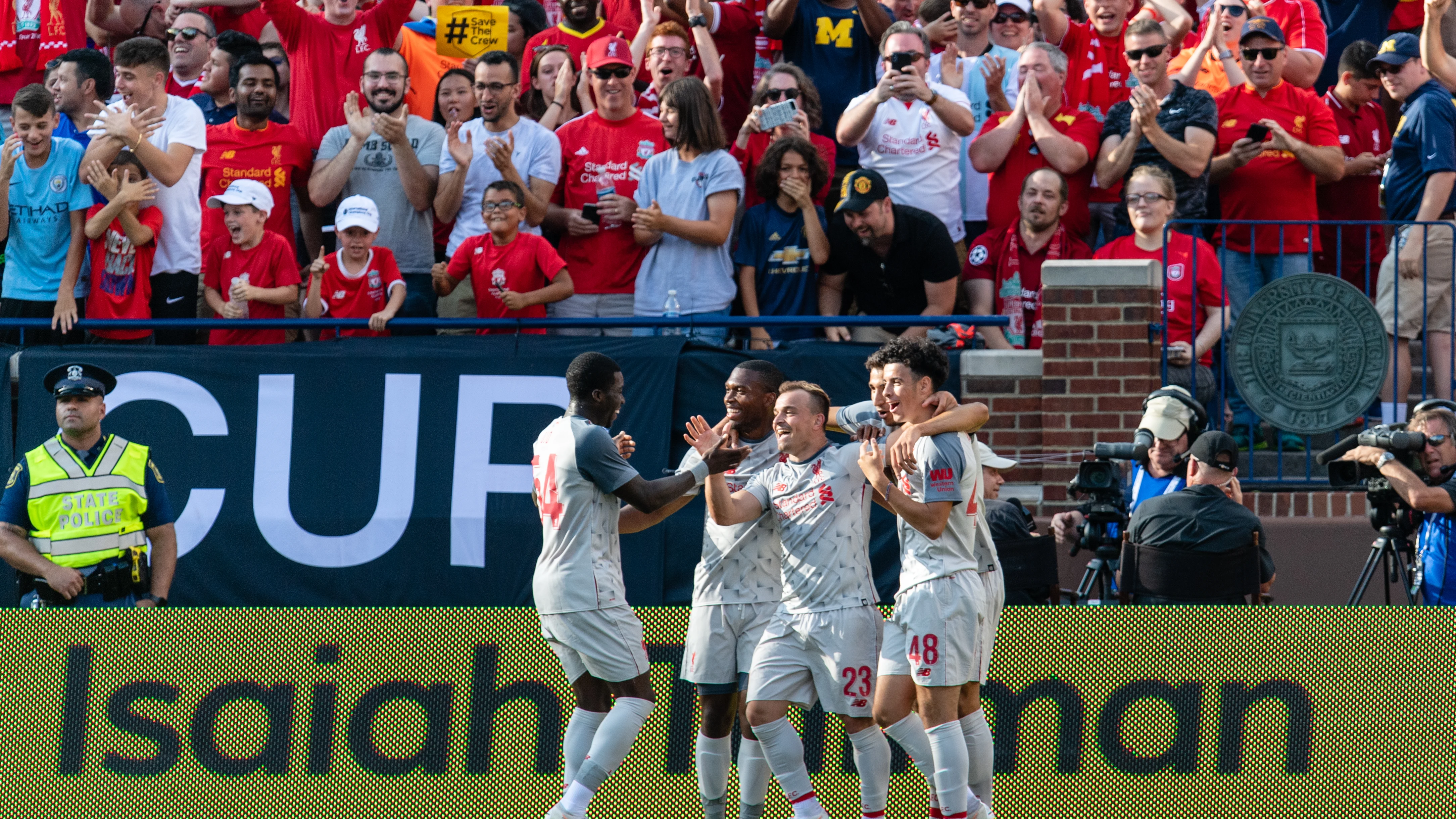 El Liverpool celebra un gol