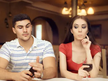 Evita que te miren el móvil Evita que te miren el móvil