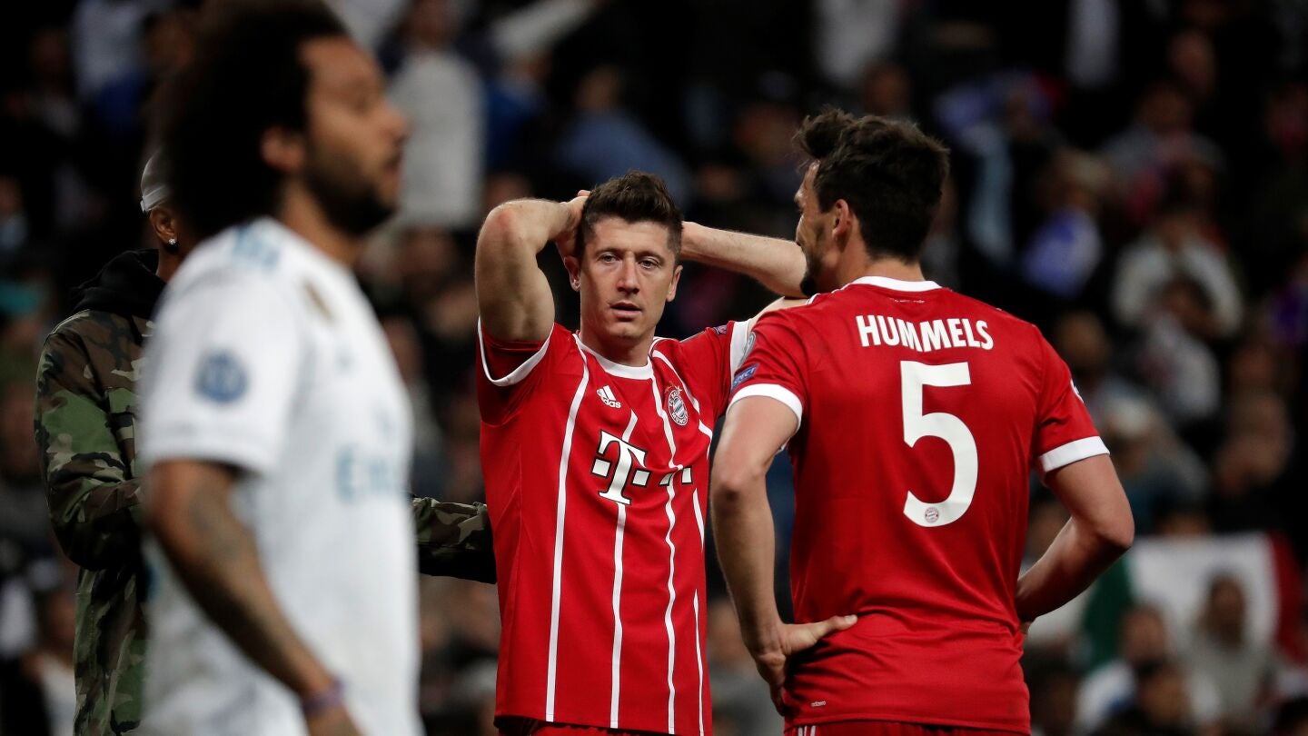 Lewandowski en un partido contra el Real Madrid