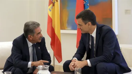 Miguel Ángel Revilla con Pedro Sánchez en La Moncloa Miguel Ángel Revilla con Pedro Sánchez en La Moncloa