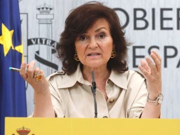 La vicepresidenta del Gobierno, Carmen Calvo, durante la rueda de prensa que ofreció tras la reunión de la Conferencia Sectorial de Igualdad La vicepresidenta del Gobierno, Carmen Calvo, durante la rueda de prensa que ofreció tras la reunión de la Conferencia Sectorial de Igualdad