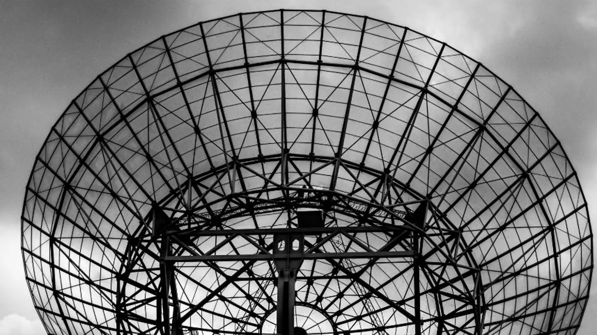 Los campos electromagneticos en el trabajo no se asocian con mayor riesgo de tumores cerebrales