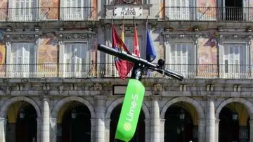 Patinete de la empresa Lime en Madrid Patinete de la empresa Lime en Madrid