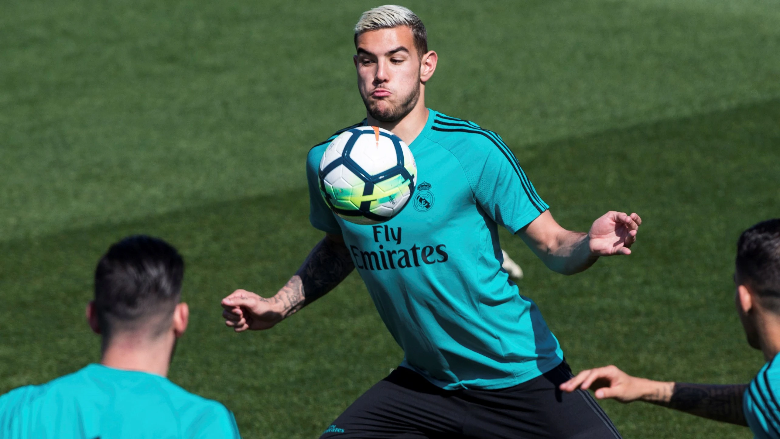 Theo en un entrenamiento con el Real Madrid