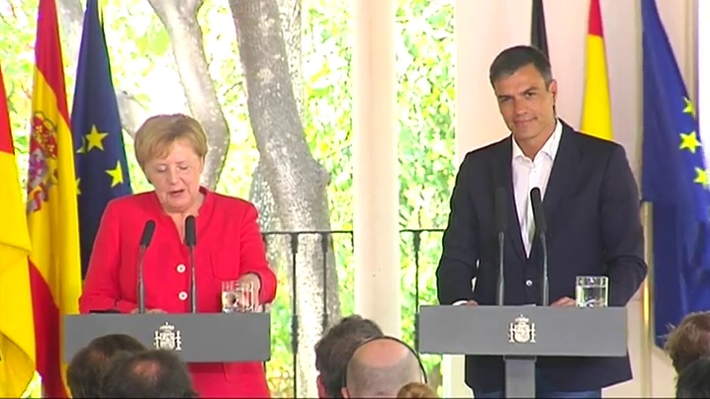 S&aacute;nchez y Merkel reclaman a la UE una "cooperaci&oacute;n leal" con &Aacute;frica frente al drama migratorio: "Hay que respetar la dignidad humana"