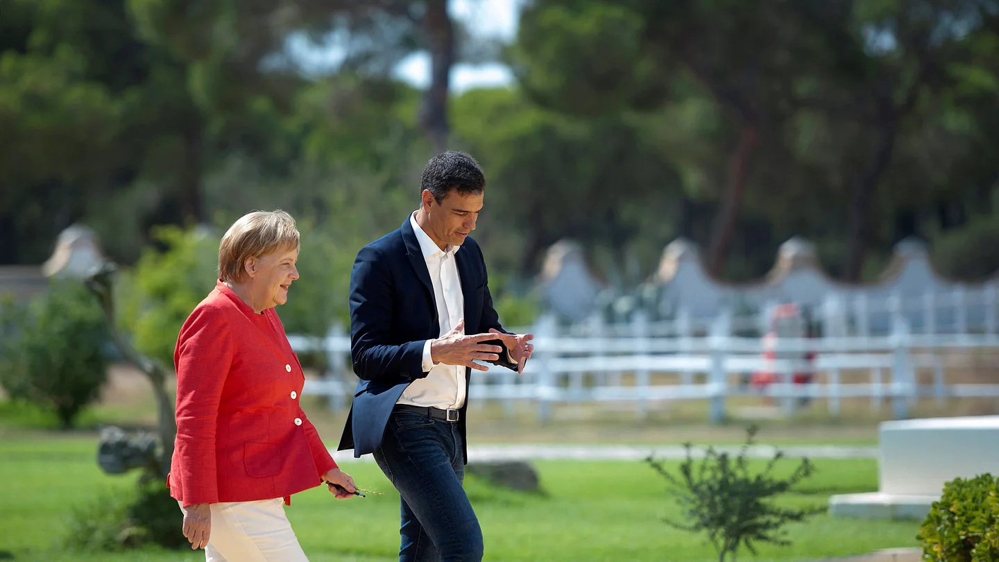El presidente de gobierno de España, Pedro Sánchez, y la canciller alemana Angela Merkel El presidente de gobierno de España, Pedro Sánchez, y la canciller alemana Angela Merkel