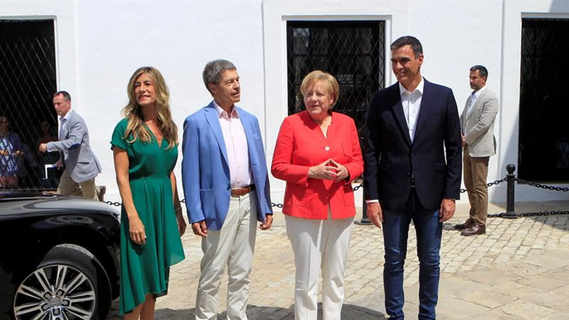 Ángela Merkel, recibida por Pedro Sánchez en Doñana