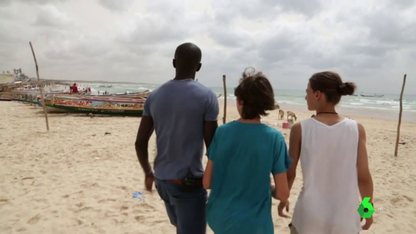 De Senegal a Espa&ntilde;a, el viaje m&aacute;s dif&iacute;cil de Omar: "Iba entrando agua y a la vez la &iacute;bamos sacando con cubos"