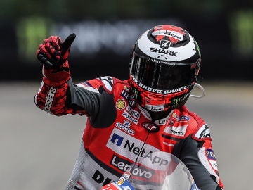 Jorge Lorenzo celebra la victoria