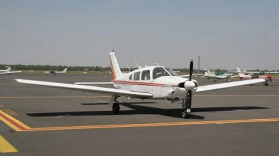 Un hombre intenta matar a su mujer estrell&aacute;ndose con una avioneta