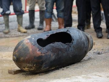 Una bomba de la Segunda Guerra Mundial desactivada Una bomba de la Segunda Guerra Mundial desactivada
