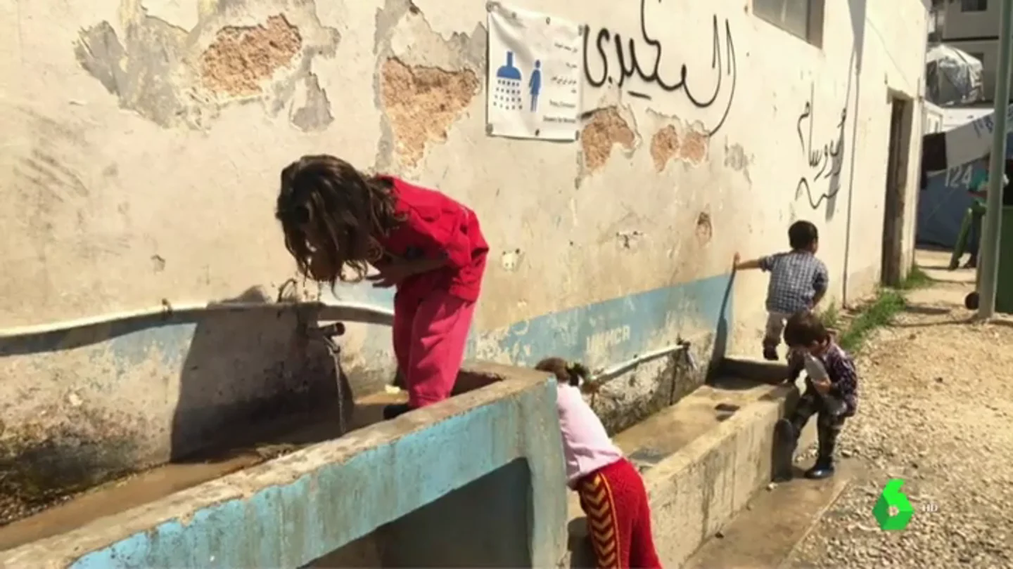 Agresiones sexuales, intentos de suicidio, niños sin escolarizar, comida con gusanos... las pésimas condiciones de los campos de refugiados en Lesbos Agresiones sexuales, intentos de suicidio, niños sin escolarizar, comida con gusanos... las pésimas condiciones de los campos de refugiados en Lesbos