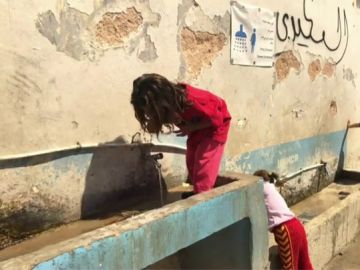 Agresiones sexuales, intentos de suicidio, niños sin escolarizar, comida con gusanos... las pésimas condiciones de los campos de refugiados en Lesbos Agresiones sexuales, intentos de suicidio, niños sin escolarizar, comida con gusanos... las pésimas condiciones de los campos de refugiados en Lesbos