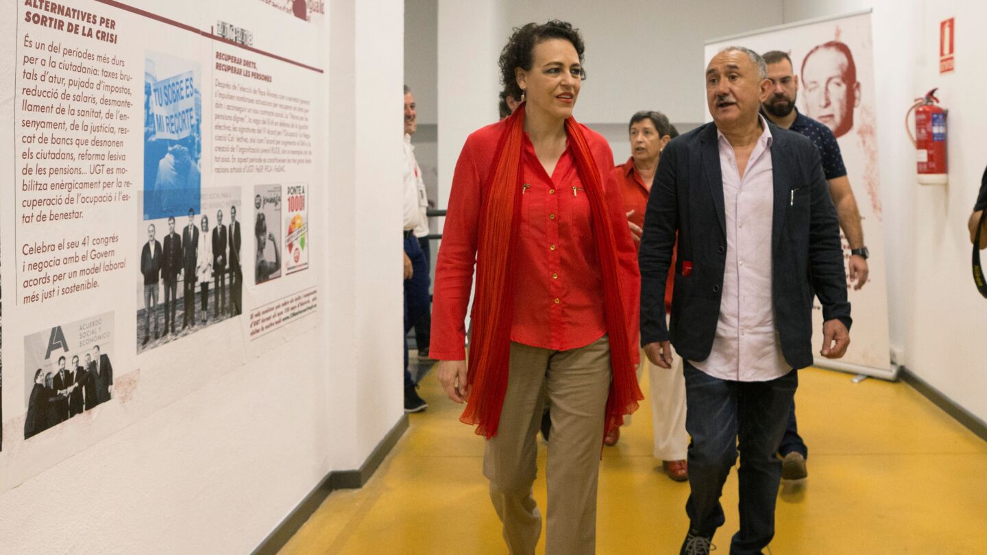 Magdalena Valerio, ministra de Trabajo y Pepe &Aacute;lvarez, secretario general de UGT durante los actos de conmemoraci&oacute;n de los 130 a&ntilde;os de la fundaci&oacute;n de UGT