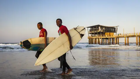 Surf. Sudáfrica Razones por las que viajar a Sudáfrica