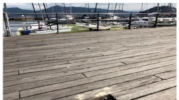 Fotografías del piso deteriorado del paseo marítimo de Vigo, tomadas a finales del pasado mes de julio