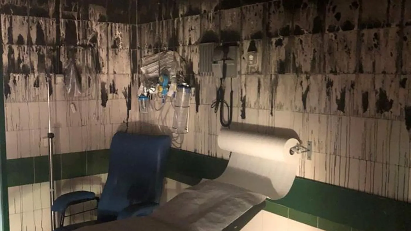 El estado en que quedaron las urgencias pediátricas del Hospital de la Candelaria El estado en que quedaron las urgencias pediátricas del Hospital de la Candelaria