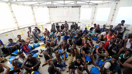 Varios inmigrantes rescatados abordo del barco de rescate Aquarius Varios inmigrantes rescatados abordo del barco de rescate Aquarius