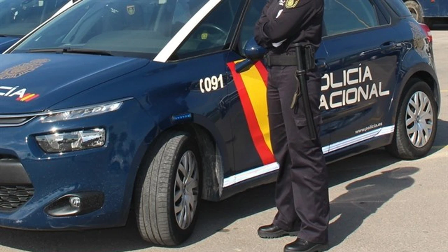 Coche de la Policía Nacional Coche de la Policía Nacional