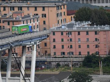 Estado del puente Morandi tras su derrumbe parcial