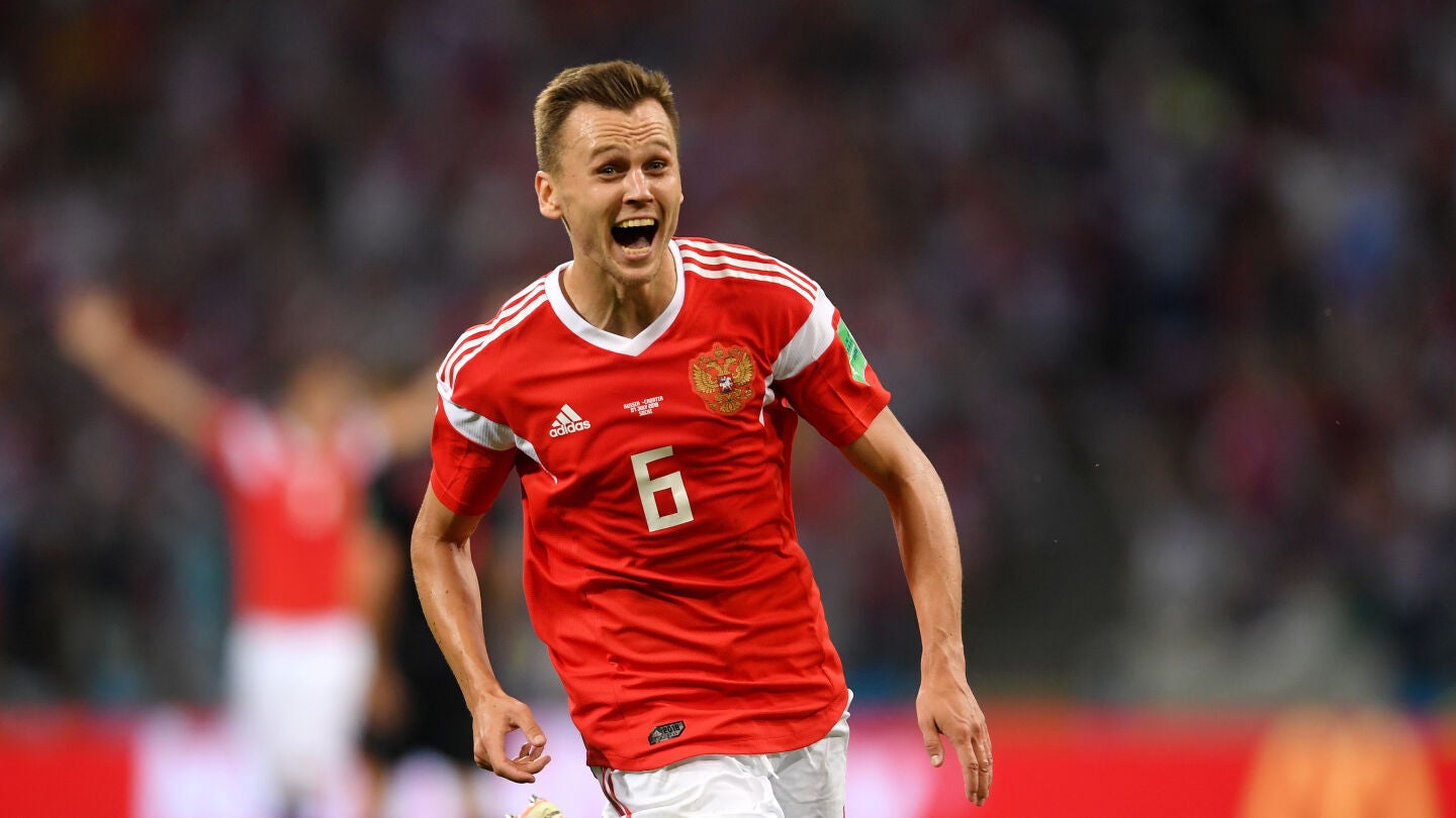 Denis Cheryshev jugando con la selecci&oacute;n de Rusia