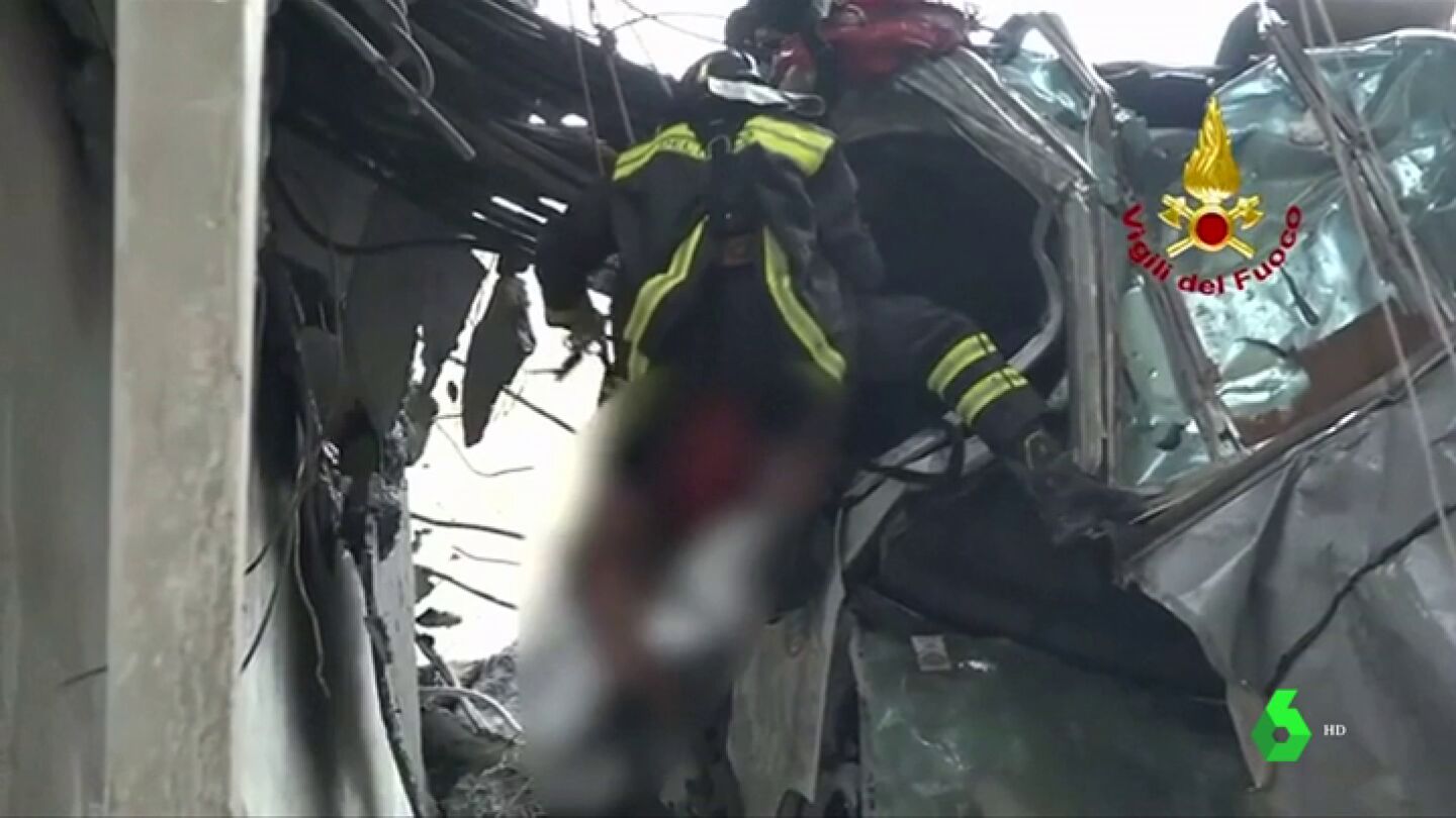 20 horas entre los escombros: el rescate de uno de los supervivientes de la tragedia de G&eacute;nova