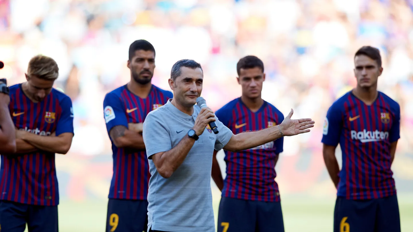 Ernesto Valverde habla ante la afición en el Camp Nou Ernesto Valverde habla ante la afición en el Camp Nou