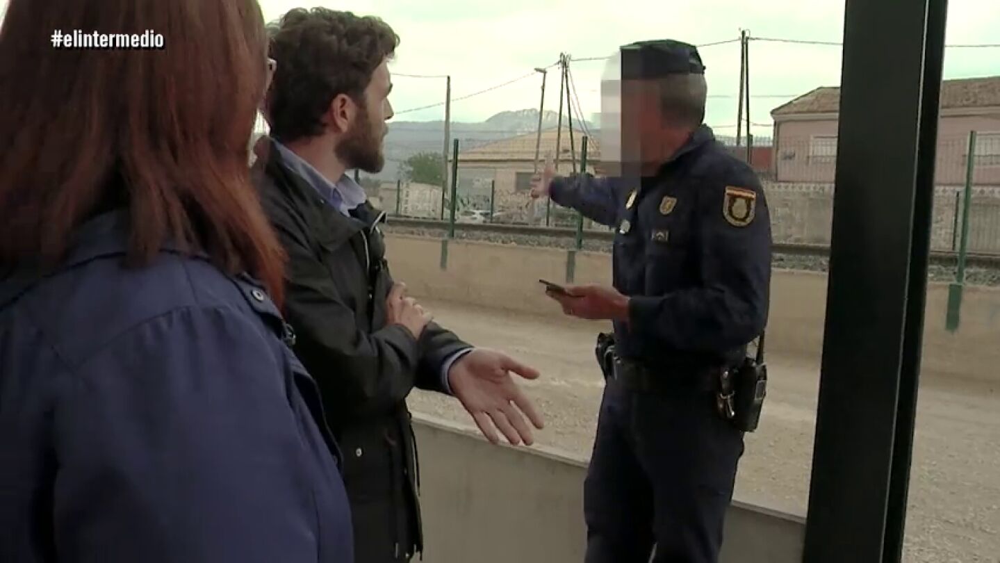 El d&iacute;a que Gonzo fue testigo del Soterramiento del AVE en Murcia y le interrumpi&oacute; un polic&iacute;a: "No me hab&iacute;a pasado en la vida" 