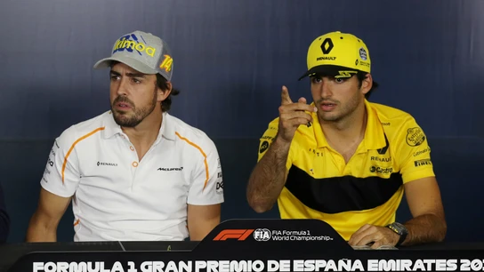 Fernando Alonso y Carlos Sainz, durante una rueda de prensa Fernando Alonso y Carlos Sainz, durante una rueda de prensa