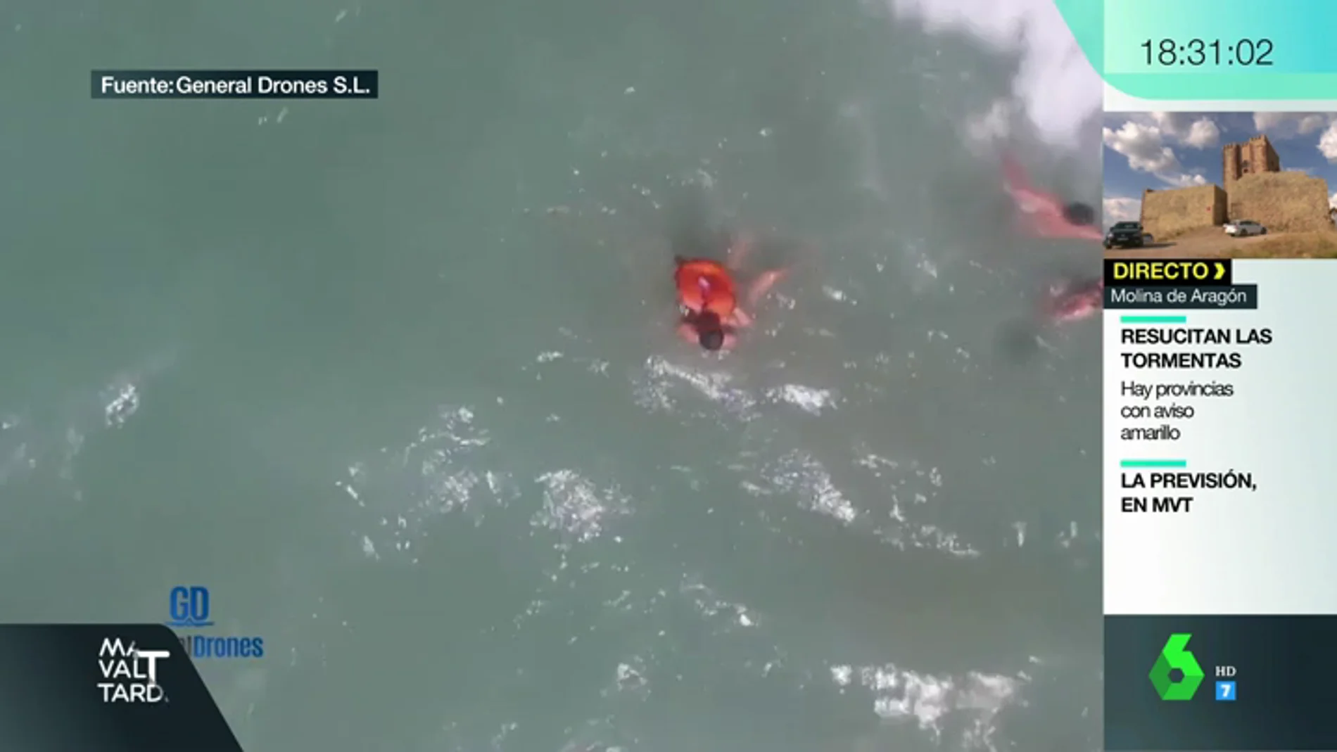 Rescate con el dron a unos bañistas en el Puerto de Sagunto