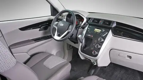 Mahindra KUV100 Mahindra KUV100