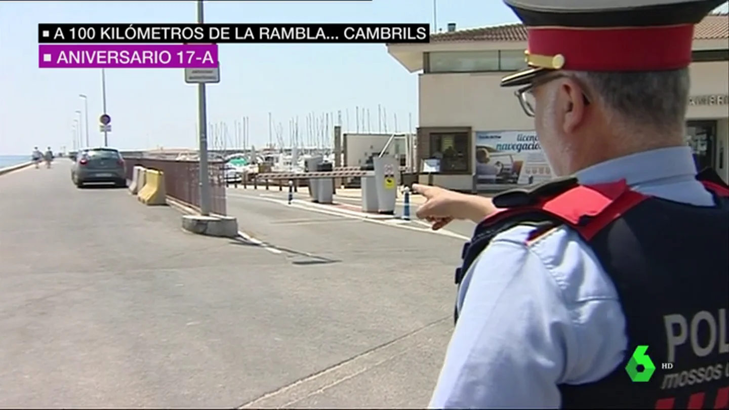 Reconstruimos con un mosso los momentos de terror que se vivieron en Cambrils: "Salieron del coche con machetes y otras armas blancas" Reconstruimos con un mosso los momentos de terror que se vivieron en Cambrils: "Salieron del coche con machetes y otras armas blancas"
