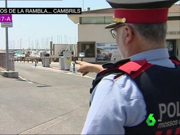 Reconstruimos con un mosso los momentos de terror que se vivieron en Cambrils: "Salieron del coche con machetes y otras armas blancas" Reconstruimos con un mosso los momentos de terror que se vivieron en Cambrils: "Salieron del coche con machetes y otras armas blancas"