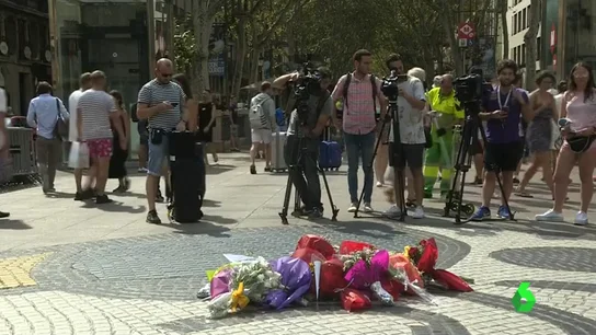 Acusaciones cruzadas entre instituciones y fuerzas de seguridad por los atentados de Cataluña Acusaciones cruzadas entre instituciones y fuerzas de seguridad por los atentados de Cataluña