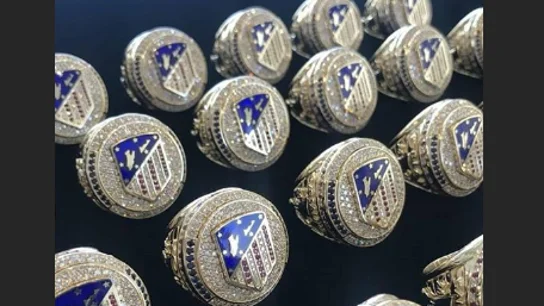 Griezmann regala estos anillos a sus compañeros al estilo de la NBA Griezmann regala estos anillos a sus compañeros al estilo de la NBA