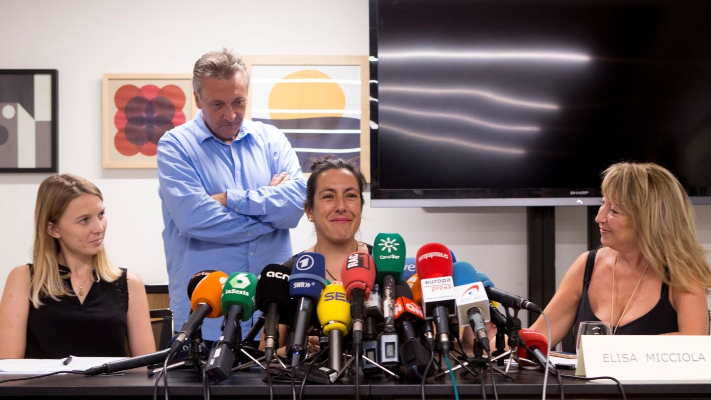  Varias v&iacute;ctimas de los atentados del 17A