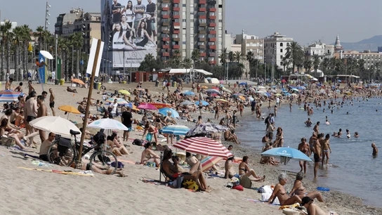Playa de la Barceloneta en Barcelona Playa de la Barceloneta en Barcelona