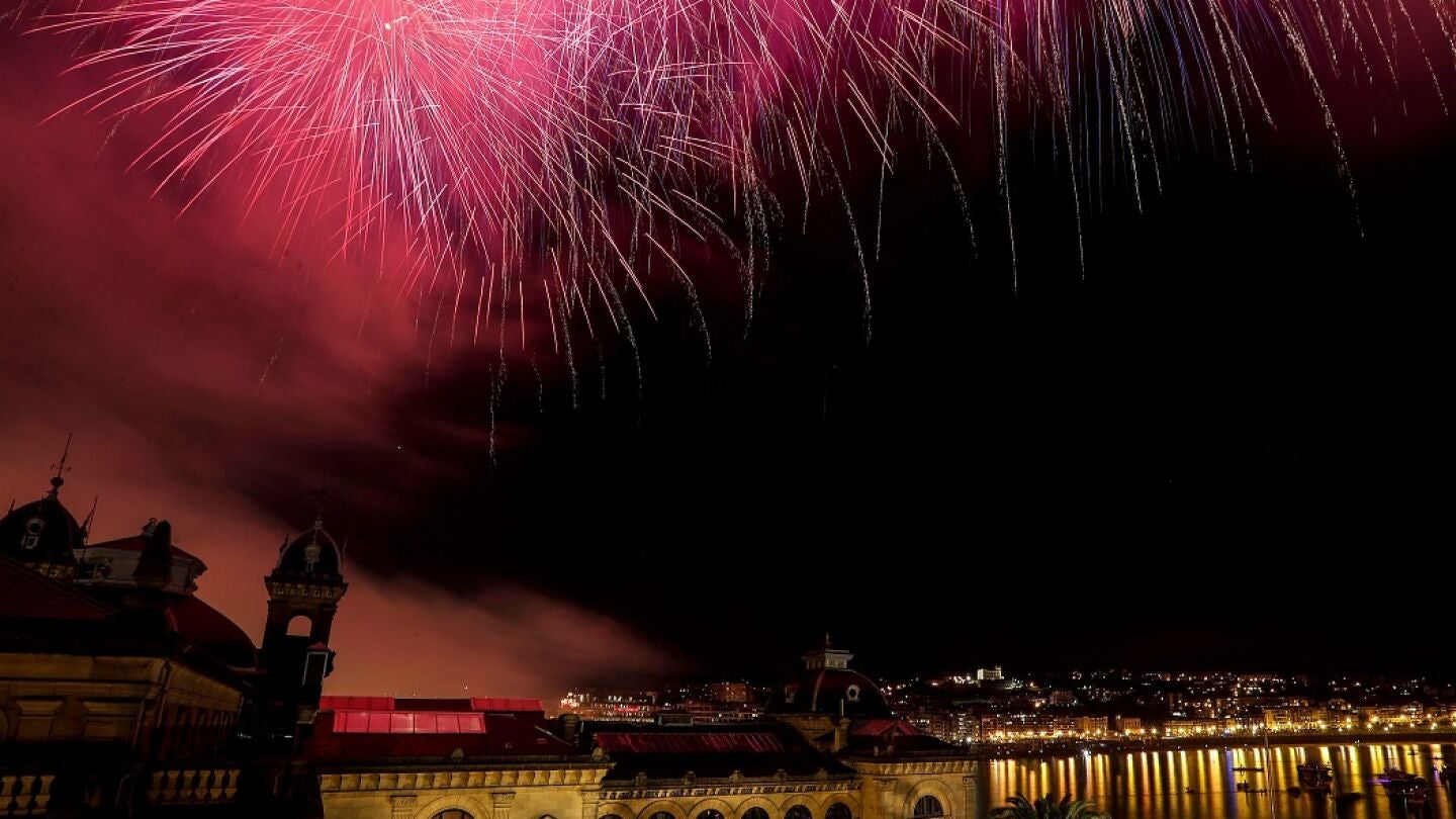 Fuegos artificiales durante la Semana Grande de Donostia