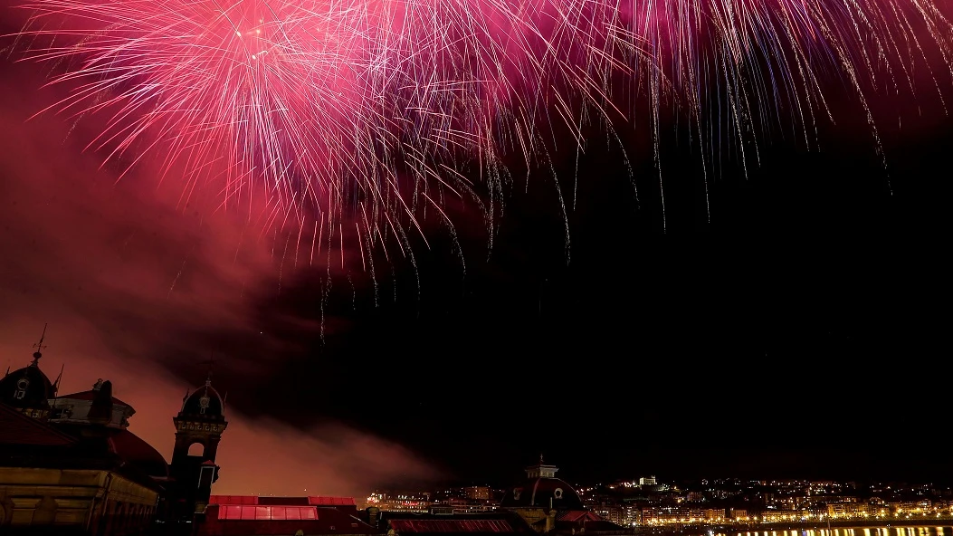 Fuegos artificiales durante la Semana Grande de Donostia