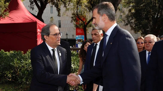 Saludo de Quim Torra y Felipe VI Saludo de Quim Torra y Felipe VI