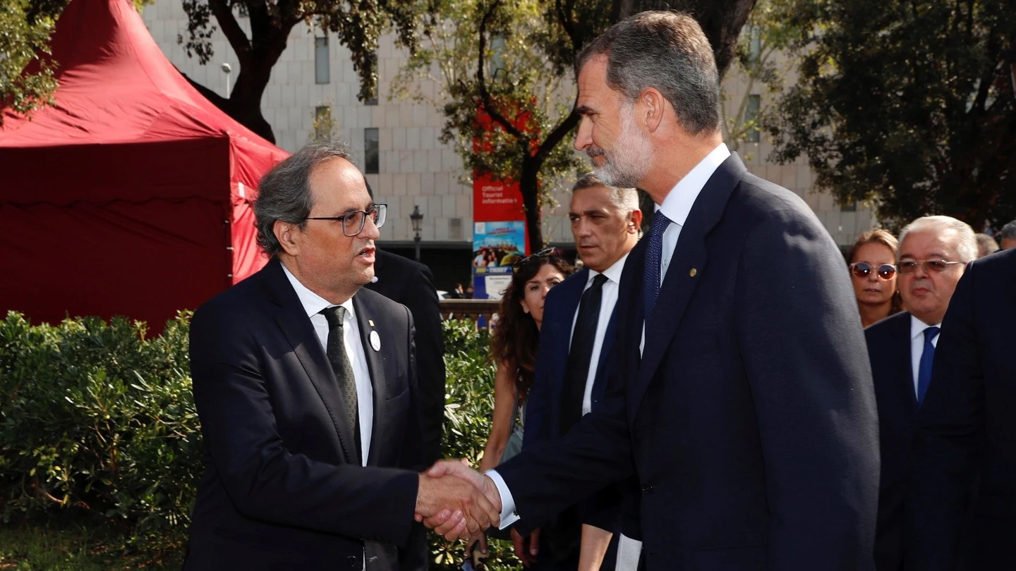 Saludo de Quim Torra y Felipe VI Saludo de Quim Torra y Felipe VI