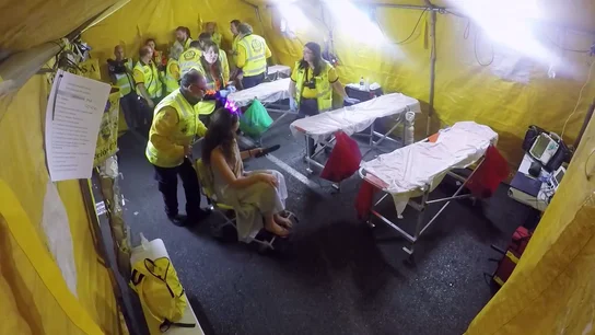 Ambulancias atiende heridas en la pierna Ambulancias atiende heridas en la pierna