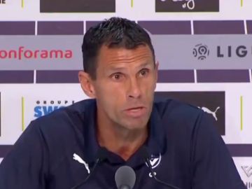 Gustavo Poyet responde a las preguntas de la prensa Gustavo Poyet responde a las preguntas de la prensa