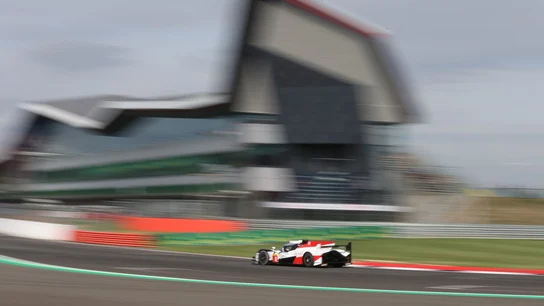 Alonso, a bordo del Toyota Alonso, a bordo del Toyota