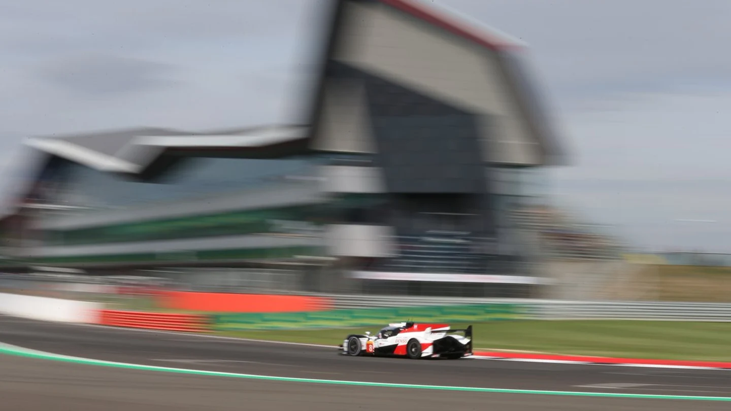 Alonso, a bordo del Toyota Alonso, a bordo del Toyota
