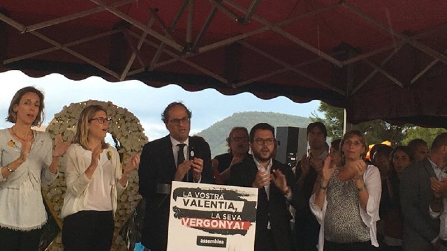 Quim Torra, durante el acto frente a la prisi&oacute;n