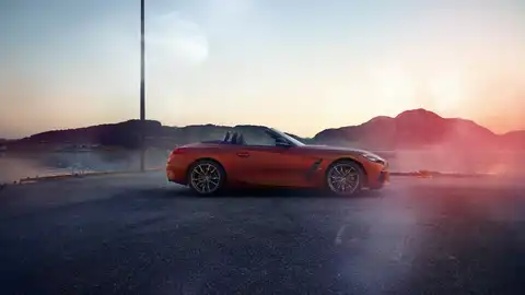 BMW Z4 Tras debutar en 2003, el Z4 regresa con la misma filosofía de la primera generación