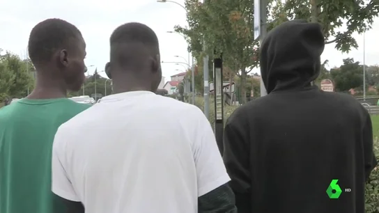 Migrantes tratando de entrar en Francia Migrantes tratando de entrar en Francia